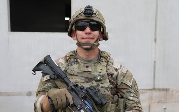 2d Cavalry Regiment Soldiers perform close-quarters battle drills