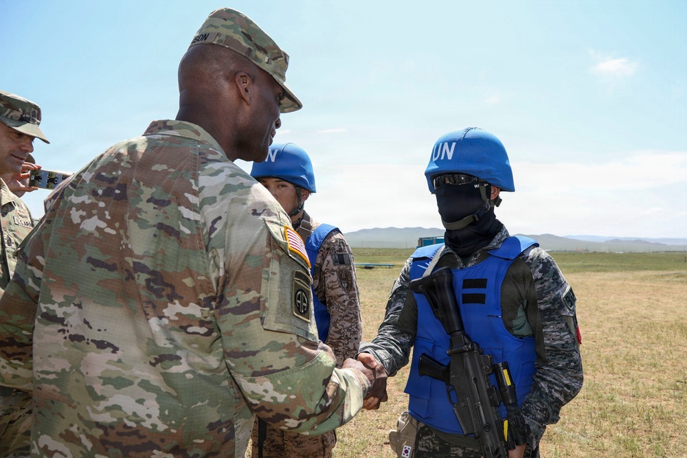 Gen. Brunson Engages with ROK Marines, Reinforces Combined Commitment at Khaan Quest 2026