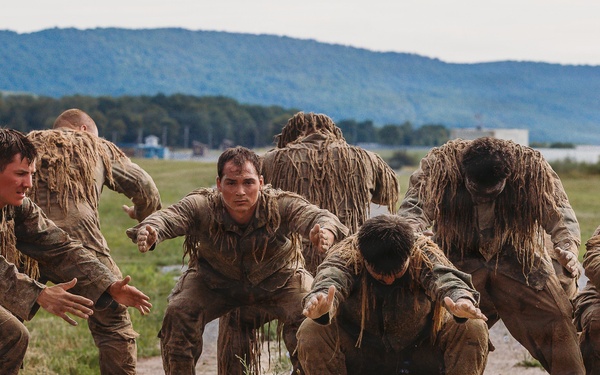 1-112th Infantry Recon squads conduct ‘ghillie wash’ training event