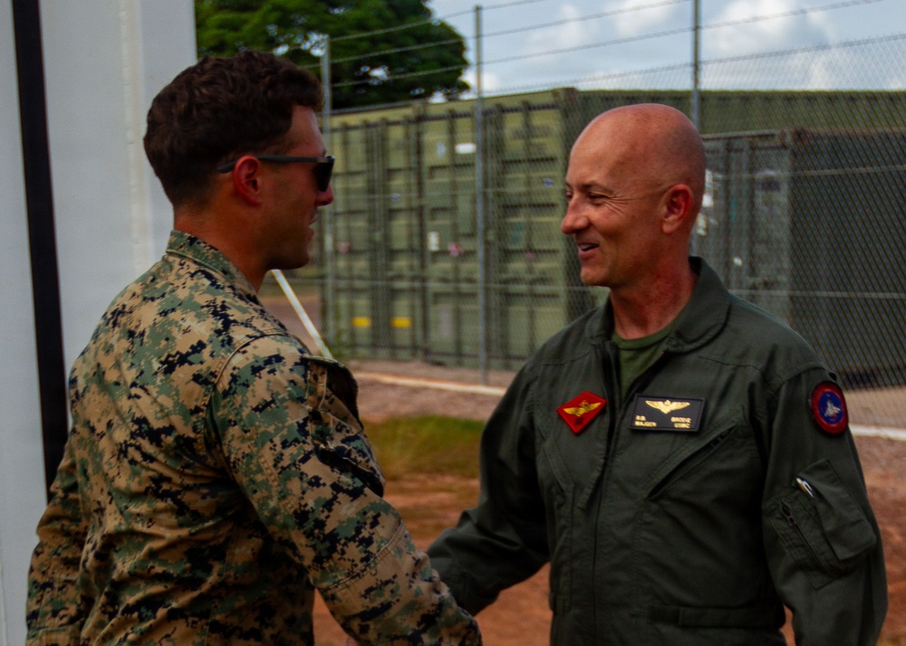 3rd MAW CG Meets with Marine Rotational Force-Darwin Marines