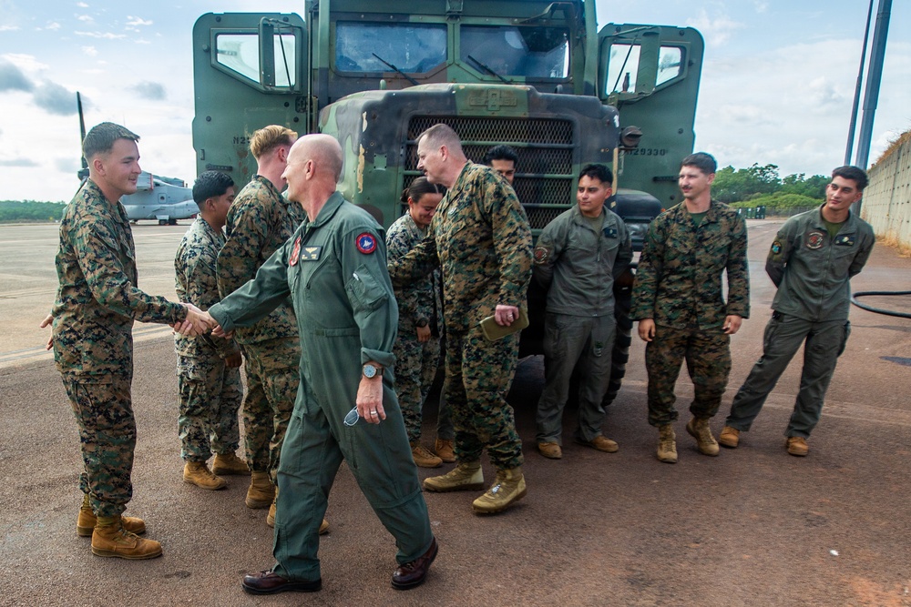 3rd MAW CG Meets with Marine Rotational Force-Darwin Marines