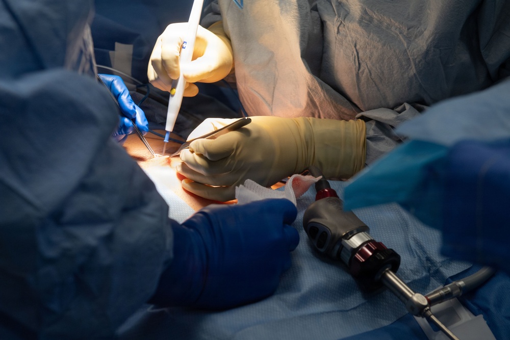 IKE conducts surgery-at-sea