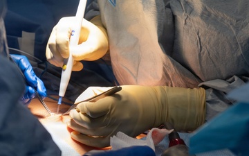 IKE conducts surgery-at-sea