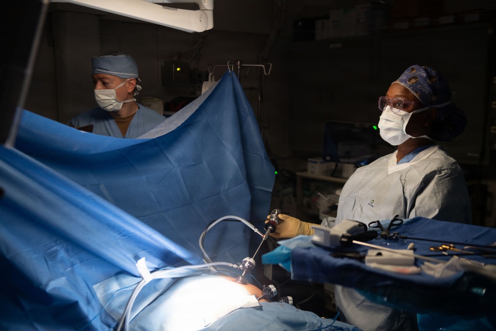 IKE conducts surgery-at-sea