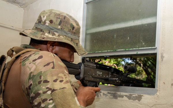 10th Marine Regiment conducts PEX with Panamanian partners