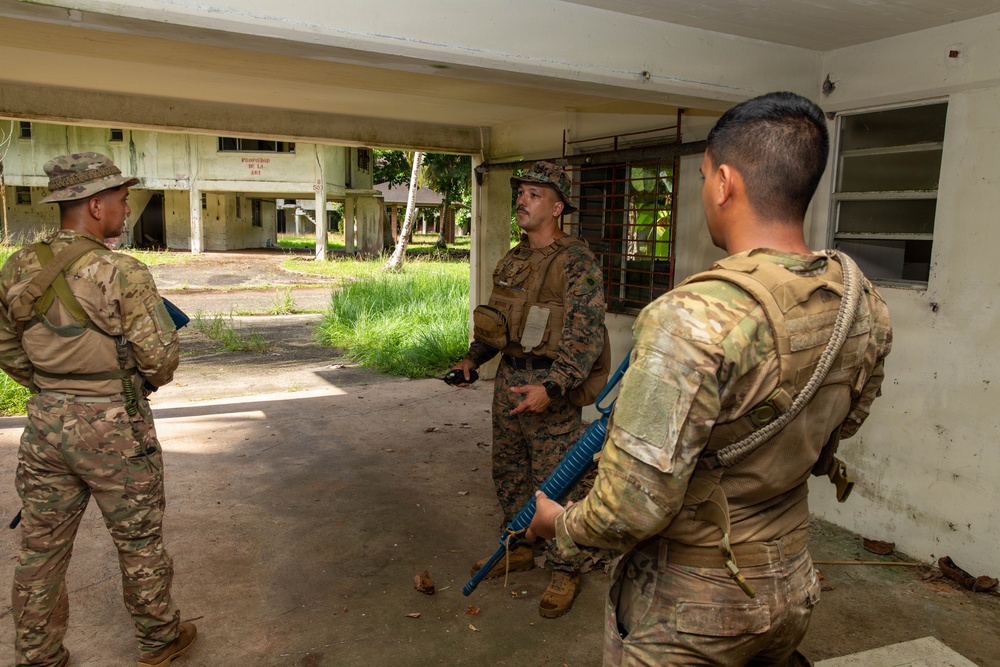 10th Marine Regiment conducts PEX with Panamanian partners