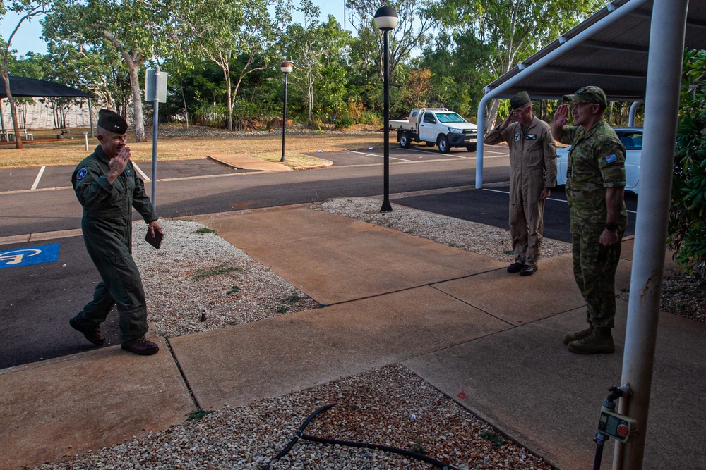 3rd MAW CG Meets with RAAF 17 Squadron Commander