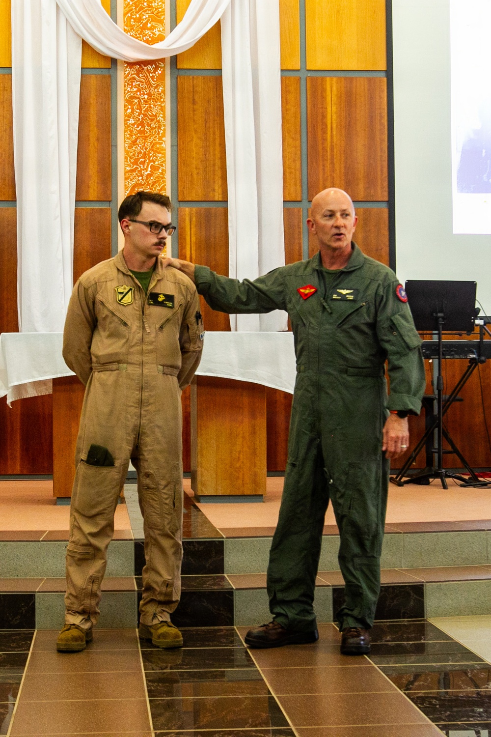 3rd MAW CG Recognizes VMFA-214 Marines aboard RAAF Base Tindal