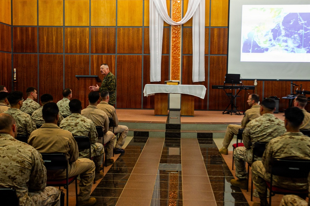3rd MAW CG Recognizes VMFA-214 Marines aboard RAAF Base Tindal