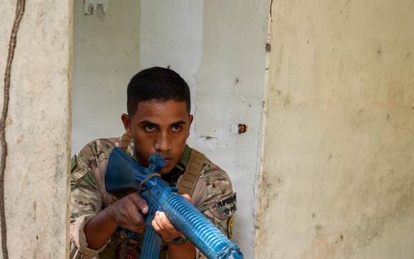 10th Marine Regiment conducts PEX with Panamanian partners
