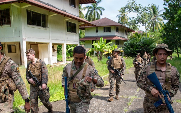 10th Marine Regiment conducts PEX with Panamanian partners