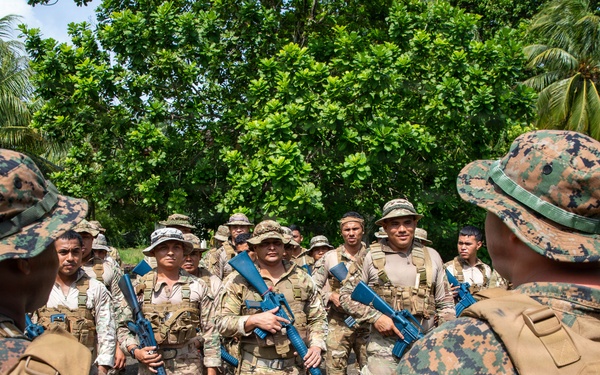 10th Marine Regiment conducts PEX with Panamanian partners