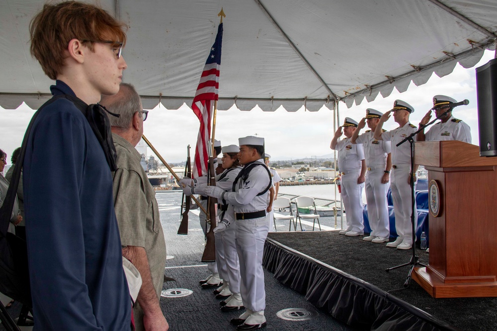 USS Omaha (LCS 12) Holds Change of Command Ceremony