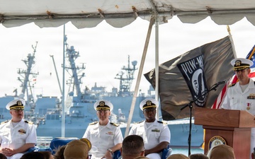 USS Omaha (LCS 12) Holds Change of Command Ceremony