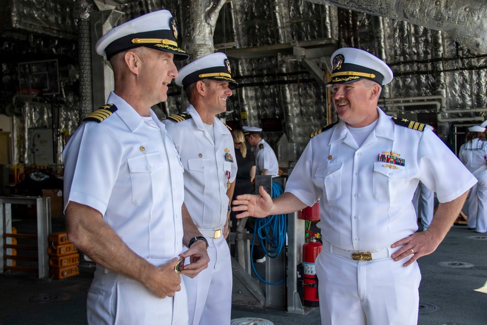 USS Omaha (LCS 12) Holds Change of Command Ceremony