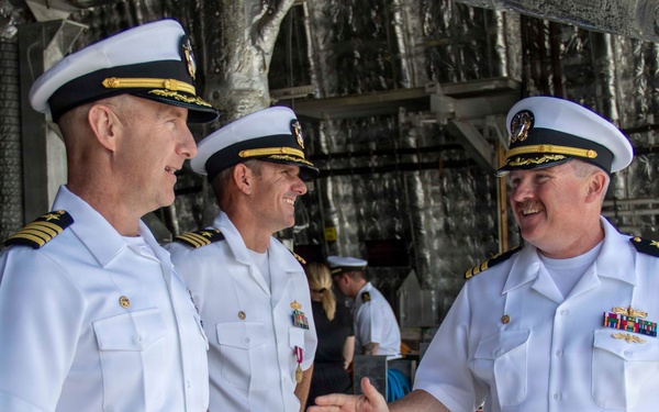 USS Omaha (LCS 12) Holds Change of Command Ceremony