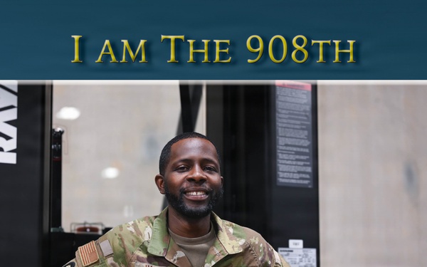 I am The 908th: Master Sgt. Christopher Hardin