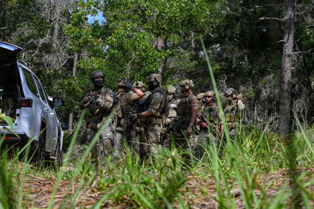 U.S., Czech Republic SOF participate in EW Spiral