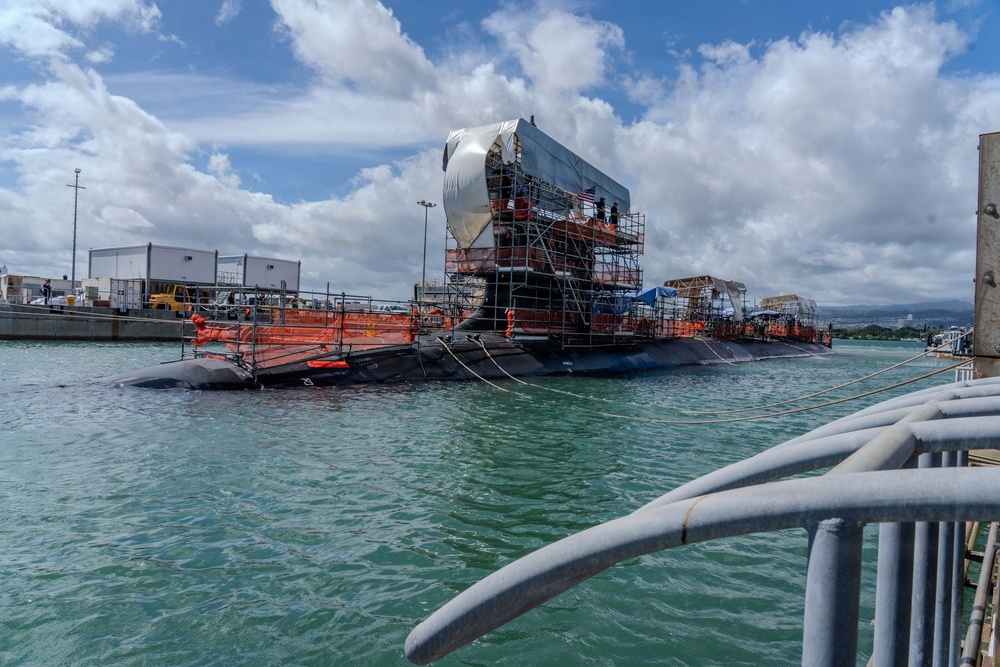 USS Illinois successfully undocks at Pearl Harbor Naval Shipyard