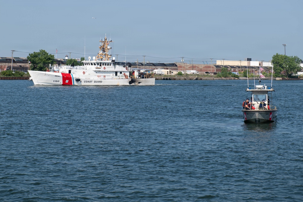 U.S. Coast Guard Dive Team Conducts Underwater Security Sweep for Sail 250