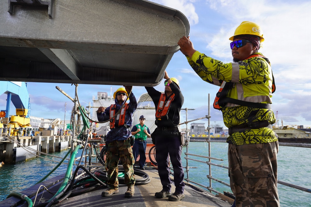 USS Illinois successfully undocks at Pearl Harbor Naval Shipyard