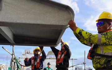 USS Illinois successfully undocks at Pearl Harbor Naval Shipyard