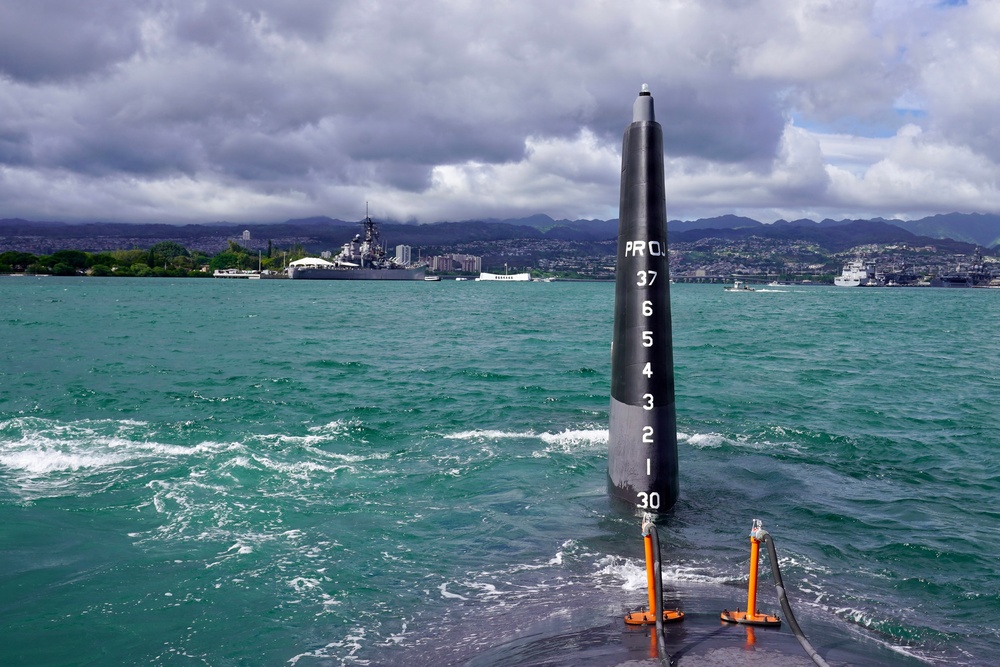 USS Illinois successfully undocks at Pearl Harbor Naval Shipyard