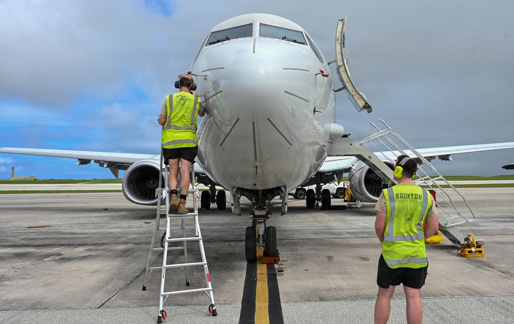 RNZAF ground crew conducts P-8A Poseidon maintenance during VALIANT SHIELD 2026