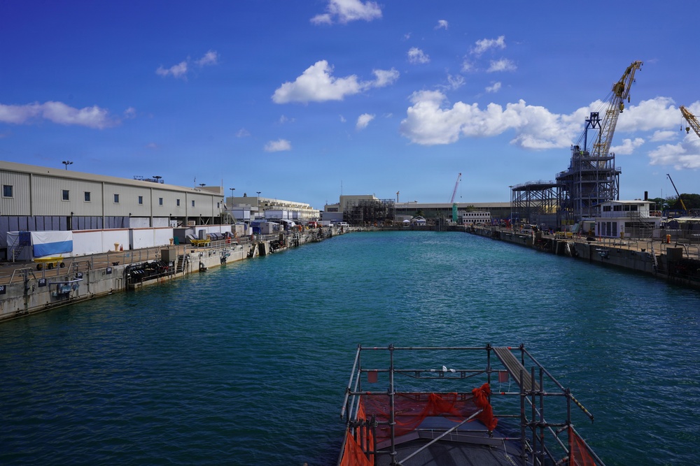 USS Illinois successfully undocks at Pearl Harbor Naval Shipyard