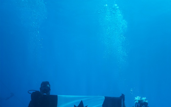 U.S., Mexican, Peruvian and Canadian Navy Divers conduct familiarization dives during RIMPAC 2026