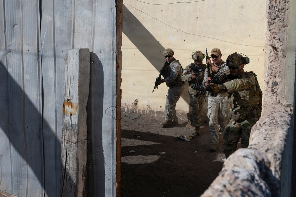 Dust, 50-Cals, Teamwork: Texas ANG, Chilean security forces train together during Salitre 2026