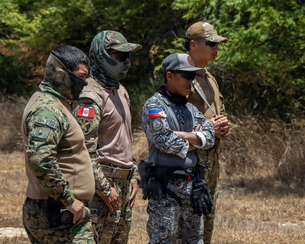 Multinational Explosive Ordinance Disposal Technicians Train During RIMPAC 26