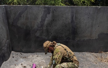 Multinational Explosive Ordnance Disposal technicians train during RIMPAC 26