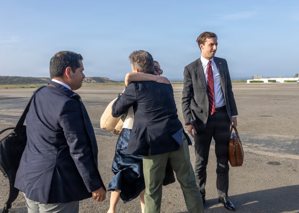 DoS visits Simon Bolivar International Airport