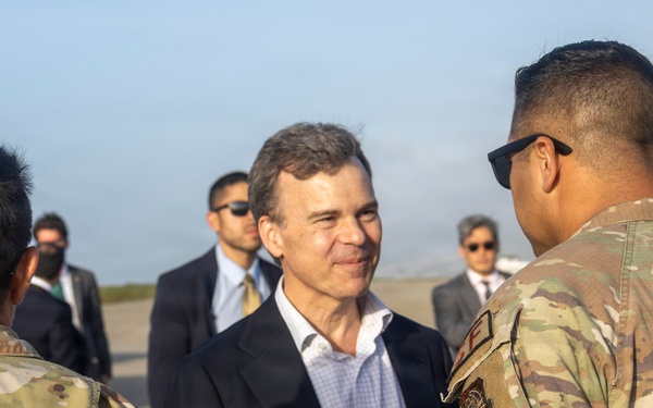 DoS visits Simon Bolivar International Airport