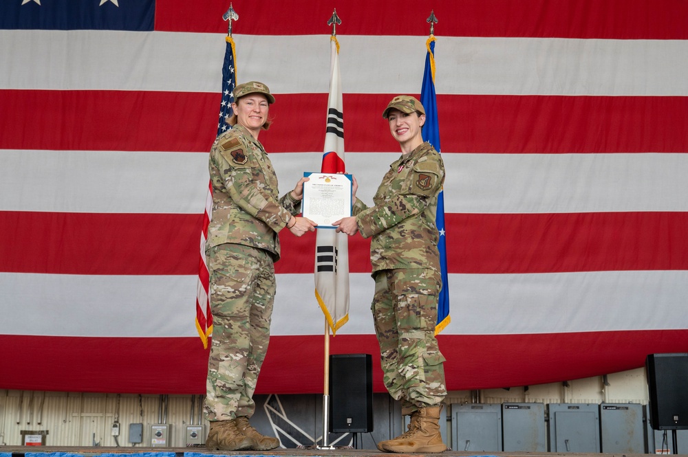 8 FSS welcomes new commander