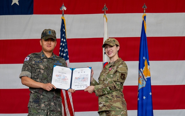 8 FSS welcomes new commander