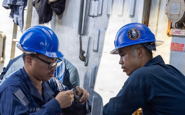 USS John Paul Jones (DDG 53) Conducts Routine Operations