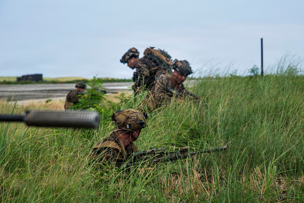 U.S., Philippine Marines train tactical combat casualty care during KAMANDAG 10