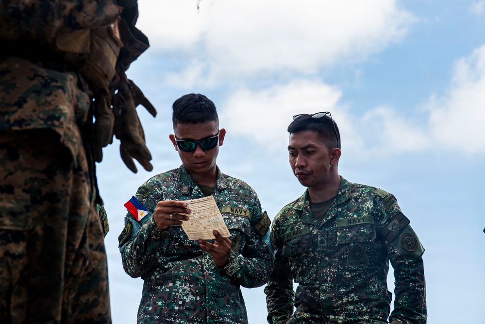 U.S., Philippine Marines train tactical combat casualty care during KAMANDAG 10
