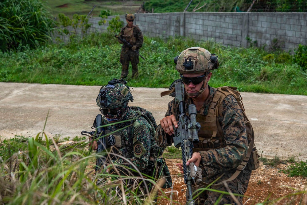 U.S. Marines participate in military operations in urban terrain training during KAMANDAG 10