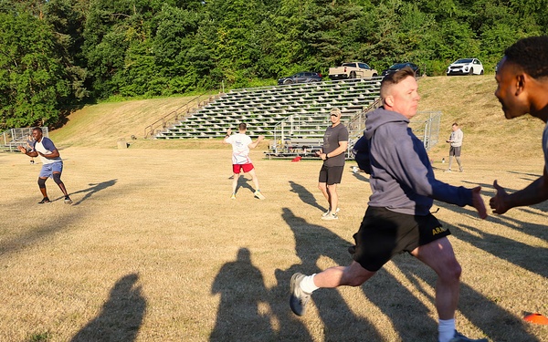 68th Theater Medical Command Soldiers do APEX PT