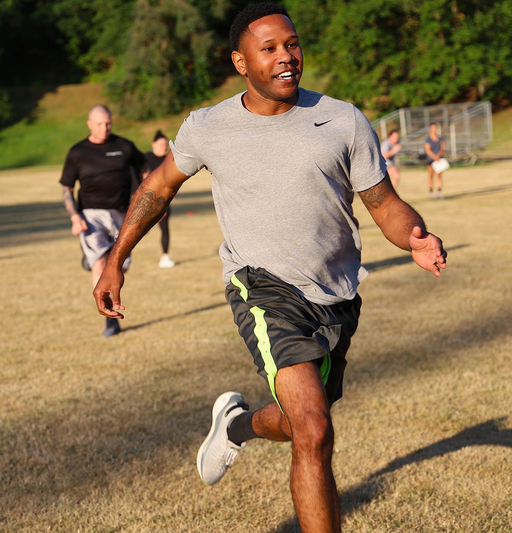 68th Theater Medical Command Soldiers do APEX PT