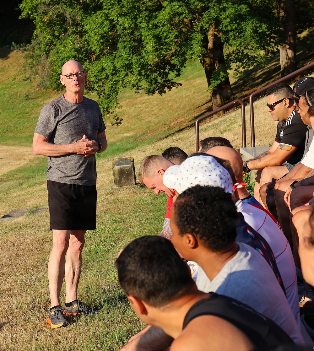 68th Theater Medical Command Soldiers do APEX PT