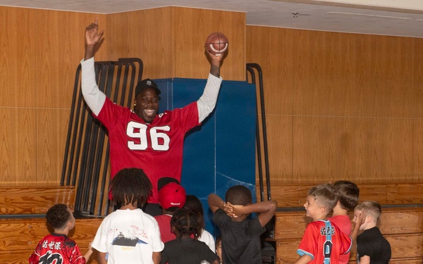Atlanta Falcons NFL Players Visit CFAS
