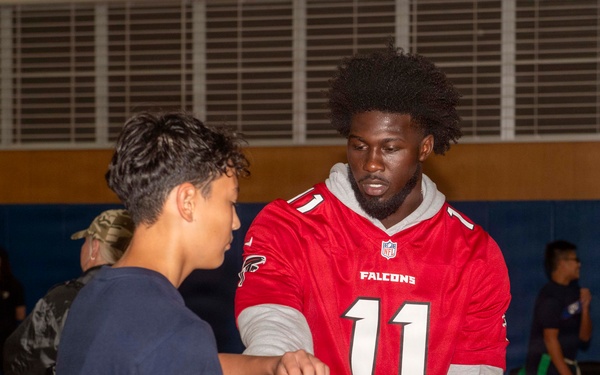 Atlanta Falcons NFL Players Visit CFAS