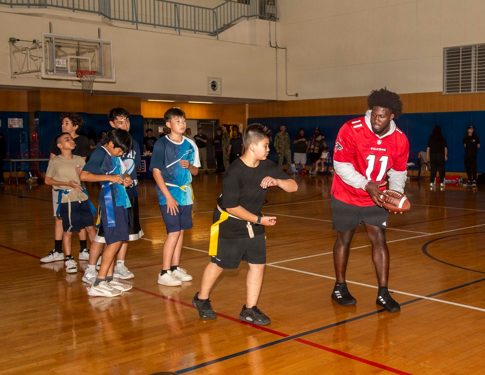 Atlanta Falcons NFL Players Visit CFAS