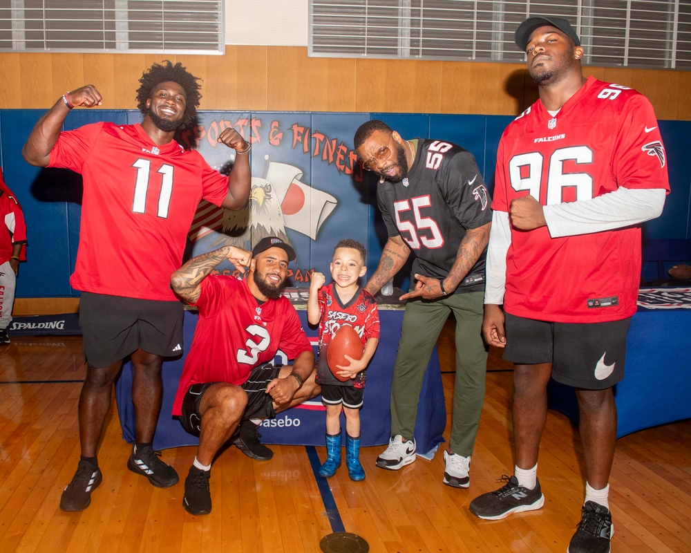 Atlanta Falcons NFL Players Visit CFAS