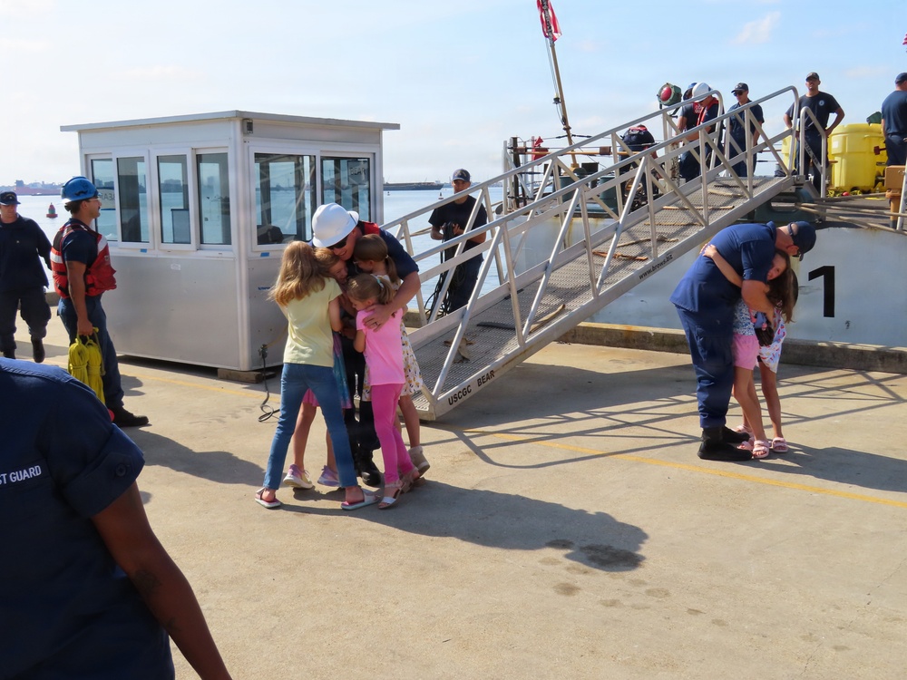 Cutter Bear returns home following a counter-narcotic patrol in the Eastern Pacific Ocean