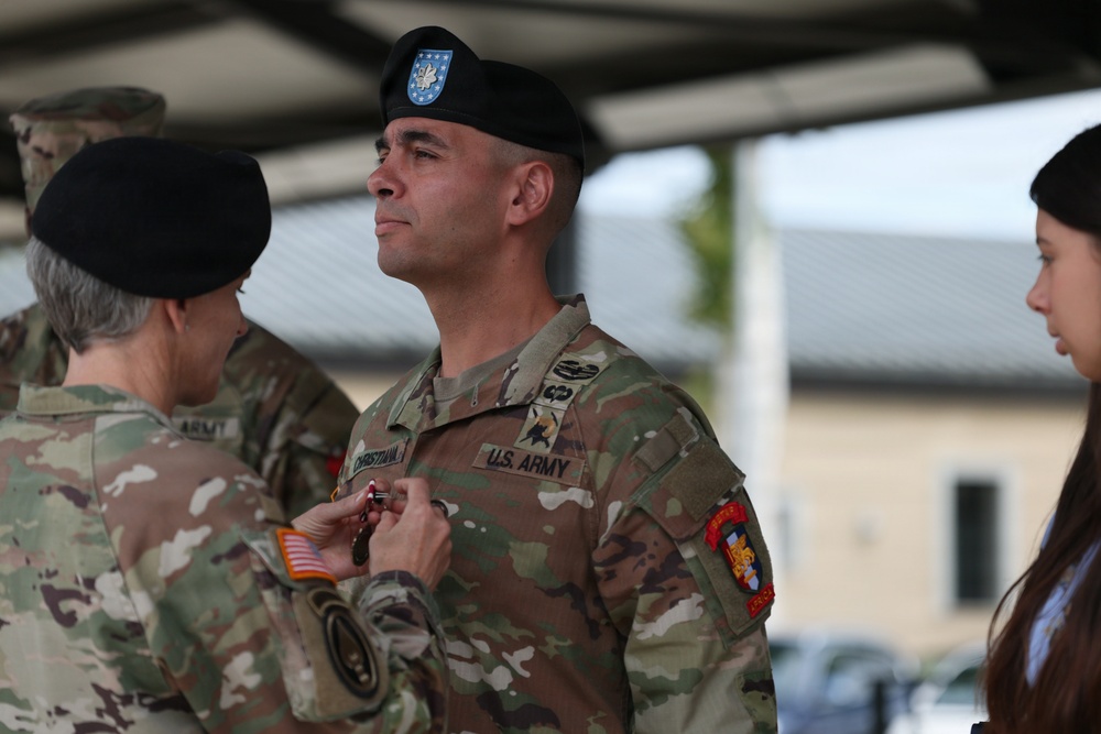 New leader assumes command of Headquarters and Headquarters Battalion, SETAF-AF